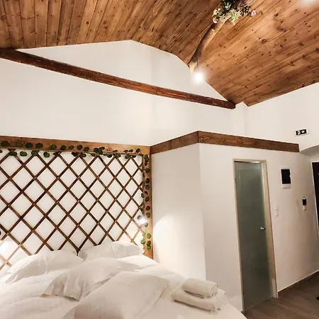 Elia Luxury 4*