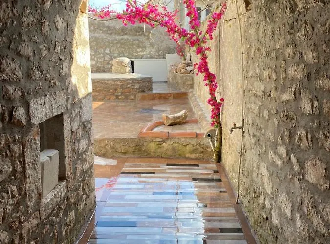 Elia Luxury Areopoli